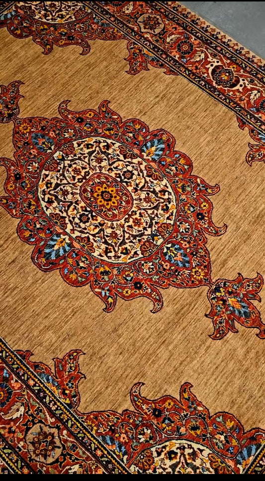 Royal Persian Medallion Carpet – Handcrafted Classic Design